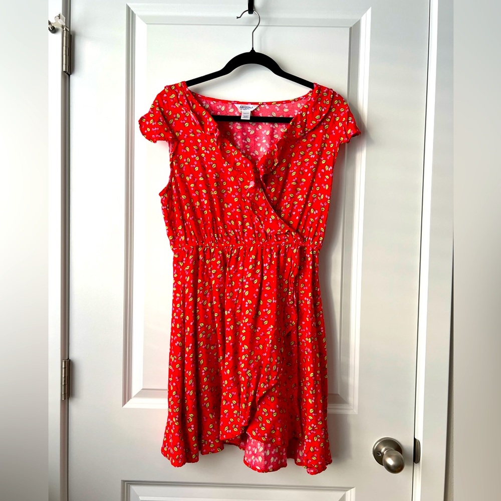 Arizona Jean Co Cherry Print Surplice
Dress Medium